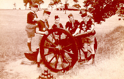 Examining Revolutionary War Cannon